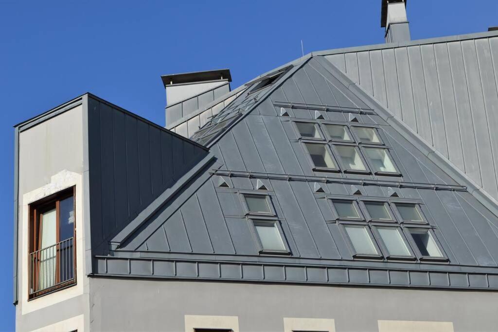 Luxury Apartment With A Balcony And View In Riga Old Town Esterno foto