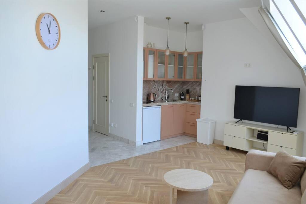 Luxury Apartment With A Balcony And View In Riga Old Town Esterno foto