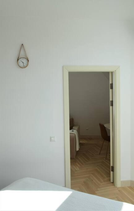 Luxury Apartment With A Balcony And View In Riga Old Town Esterno foto
