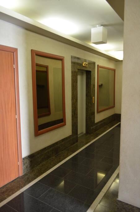 Luxury Apartment With A Balcony And View In Riga Old Town Esterno foto