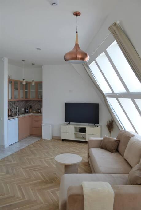 Luxury Apartment With A Balcony And View In Riga Old Town Esterno foto