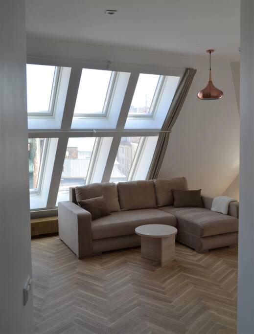 Luxury Apartment With A Balcony And View In Riga Old Town Esterno foto