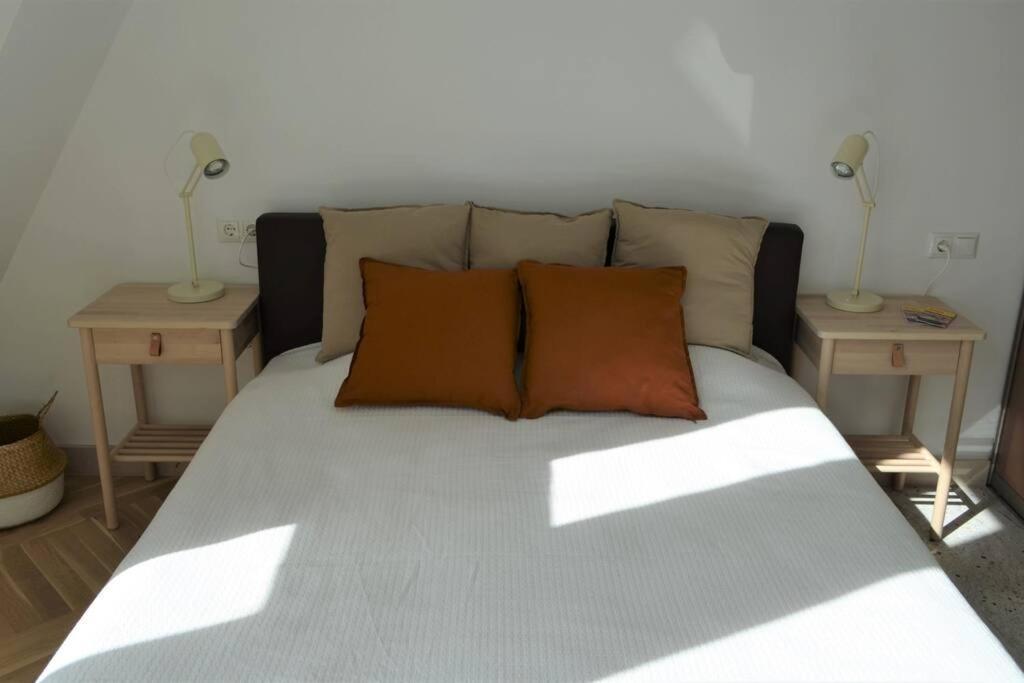 Luxury Apartment With A Balcony And View In Riga Old Town Esterno foto