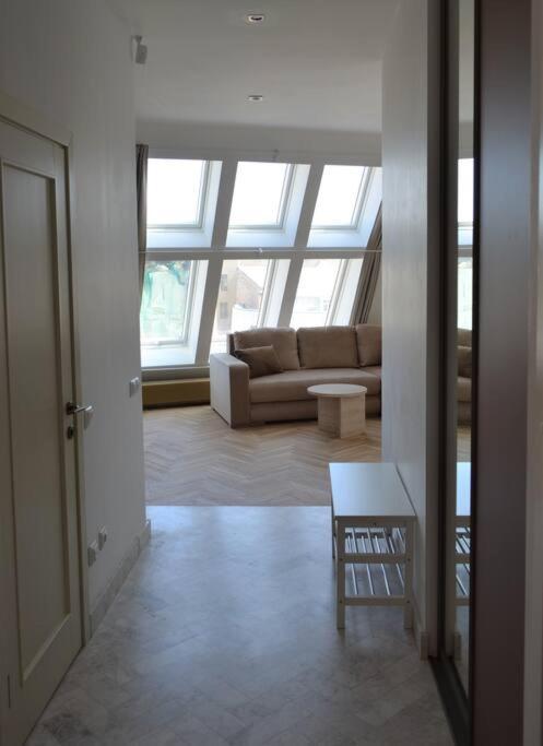 Luxury Apartment With A Balcony And View In Riga Old Town Esterno foto